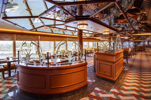 CUNARD Queen Elizabeth Lido Restaurant 2.jpg